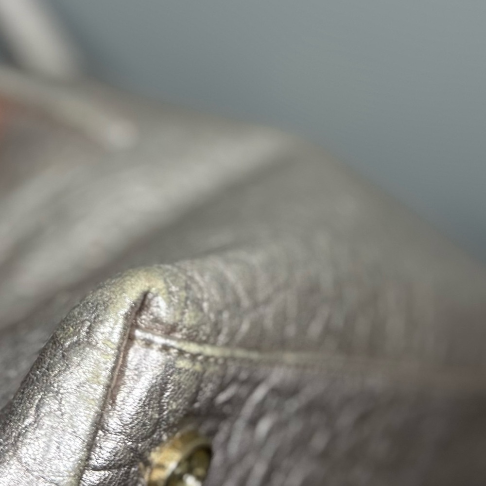 Stuart Weitzman Gold/Silver Pebbled Leather Textured Tote Bag - Picture 9 of 16